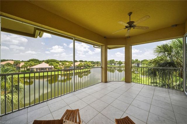 1845 Les Chateaux BLVD 303, Naples, FL 34109