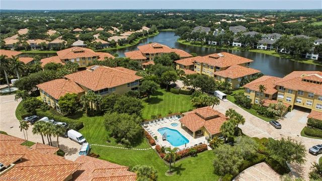 1845 Les Chateaux BLVD 303, Naples, FL 34109