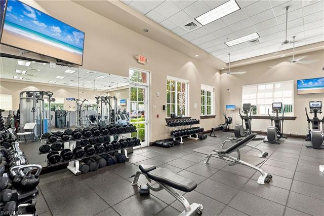 1845 Les Chateaux BLVD 303, Naples, FL 34109