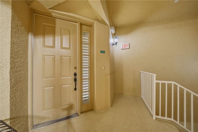 1845 Les Chateaux BLVD 303, Naples, FL 34109