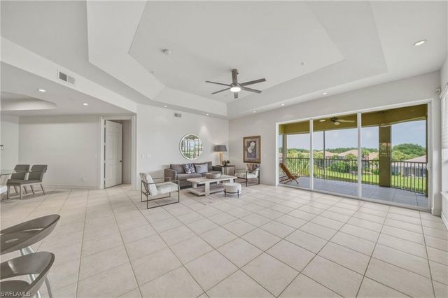 1845 Les Chateaux BLVD 303, Naples, FL 34109
