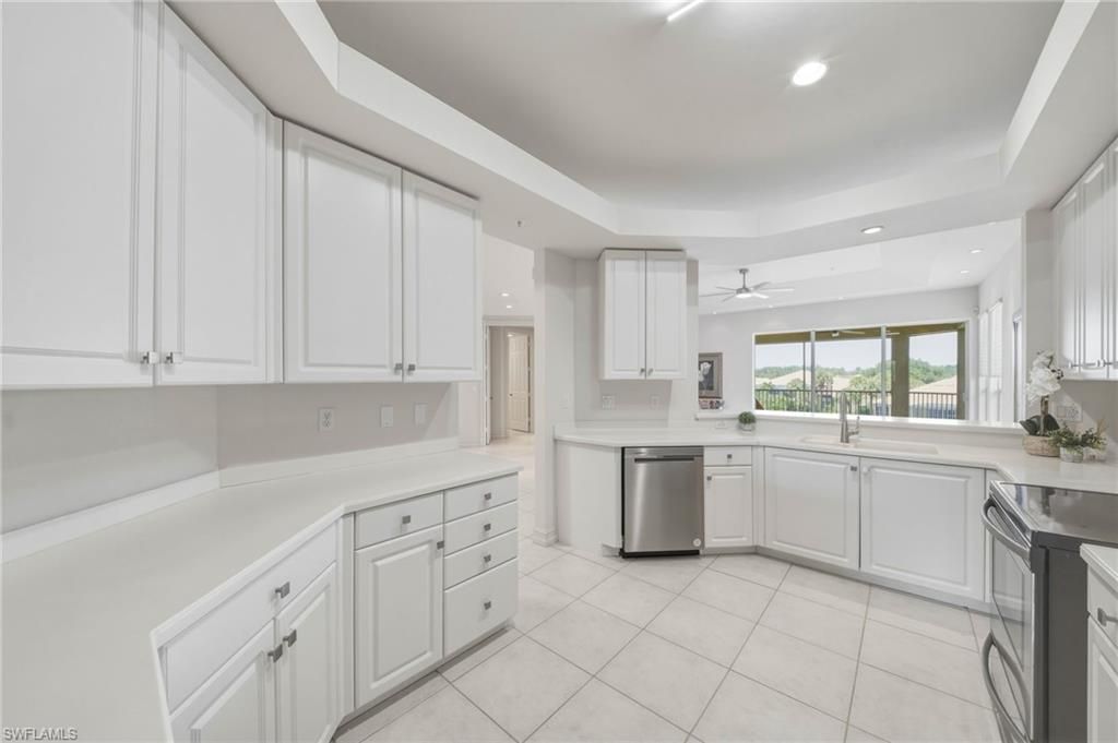 1845 Les Chateaux BLVD 303, NAPLES, FL 34109 — photo 3