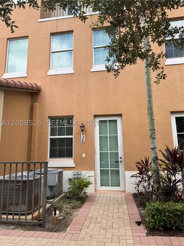 928 SW 147th Ave 2906, Pembroke Pines, FL 33027