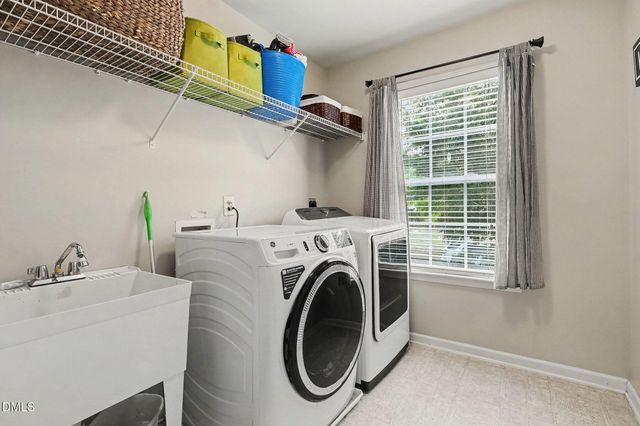 400 Texanna Way, Holly Springs, NC 27540