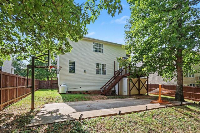 400 Texanna Way, Holly Springs, NC 27540