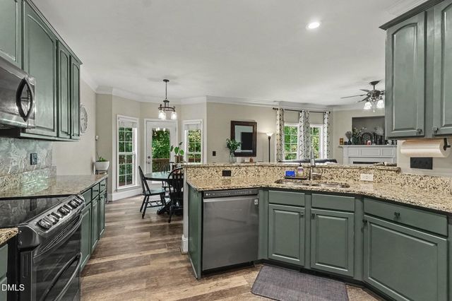 400 Texanna Way, Holly Springs, NC 27540