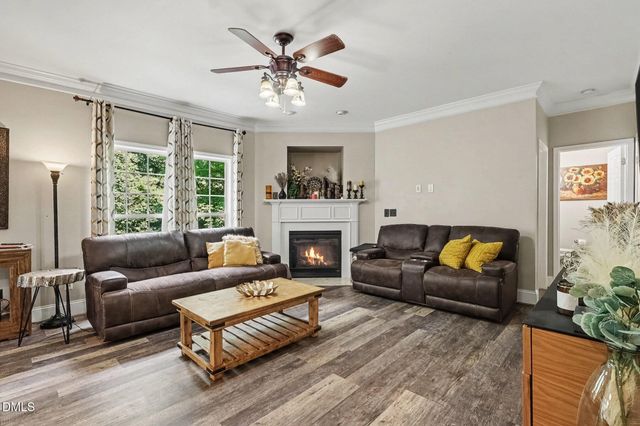 400 Texanna Way, Holly Springs, NC 27540