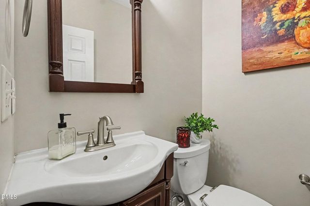 400 Texanna Way, Holly Springs, NC 27540