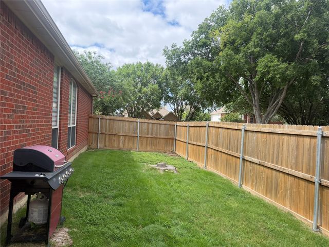 8410 Stoneview Drive, Frisco, TX 75034
