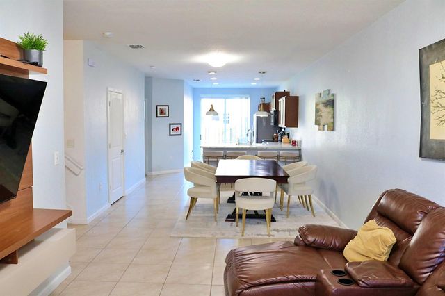 2440 SE 14th Court, Homestead, FL 33035