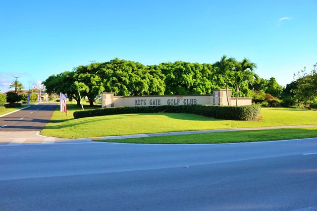 2440 SE 14th Court, Homestead, FL 33035