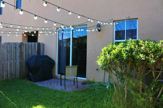 2440 SE 14th Court, Homestead, FL 33035