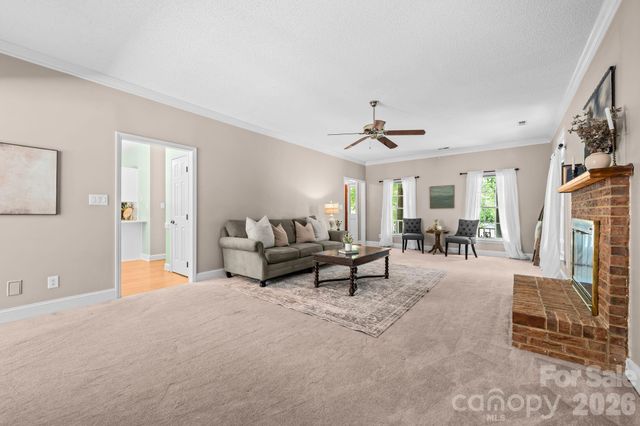 2726 Kirkholm Drive, Matthews, NC 28105