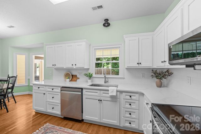 2726 Kirkholm Drive, Matthews, NC 28105