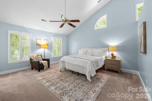 2726 Kirkholm Drive, Matthews, NC 28105