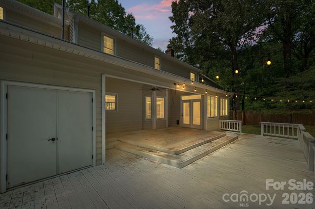 2726 Kirkholm Drive, Matthews, NC 28105