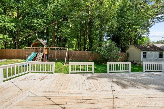 2726 Kirkholm Drive, Matthews, NC 28105