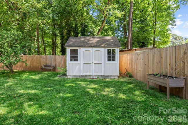 2726 Kirkholm Drive, Matthews, NC 28105