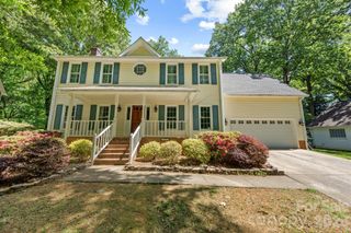 2726 Kirkholm Drive, Matthews, NC 28105