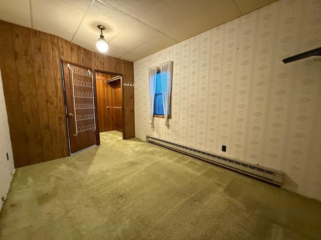 211 Kendall Avenue N, Thief River Falls, MN 56701