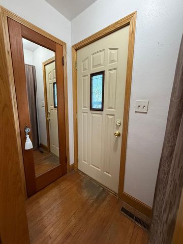 211 Kendall Avenue N, Thief River Falls, MN 56701