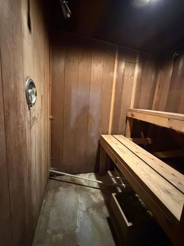 211 Kendall Avenue N, Thief River Falls, MN 56701