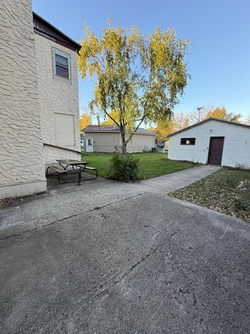 211 Kendall Avenue N, Thief River Falls, MN 56701