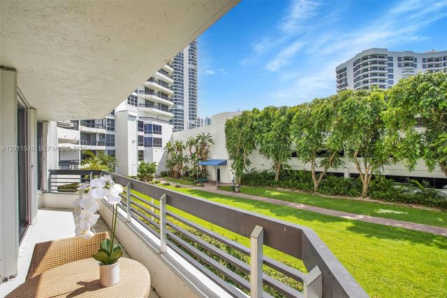 3530 Mystic Pointe Dr 214, Aventura, FL 33180