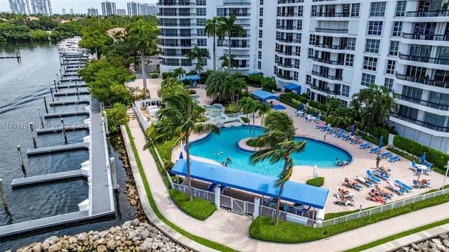 3530 Mystic Pointe Dr 214, Aventura, FL 33180