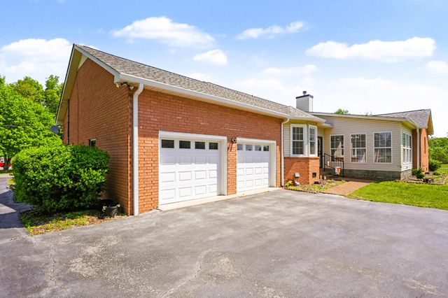 1018 Fox Hill Rd, Ashland City, TN 37015