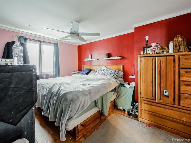 819 Woodingham Avenue, Waterford, MI 48328