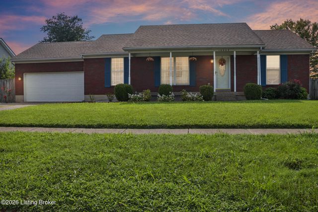 10002 Lancewood Rd, Louisville, KY 40229