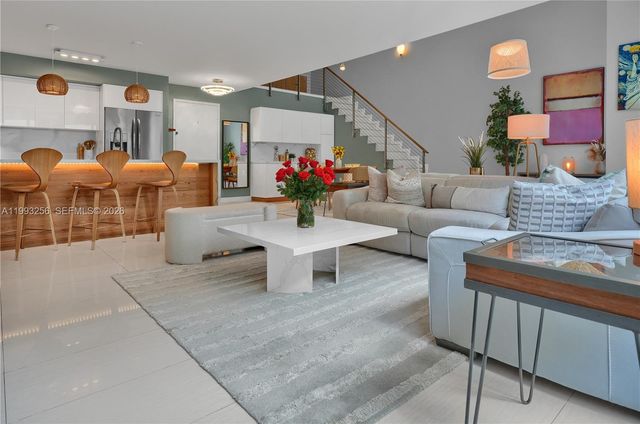 1111 SW 1st Ave 721-N, Miami, FL 33130