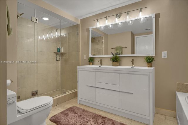 1111 SW 1st Ave 721-N, Miami, FL 33130