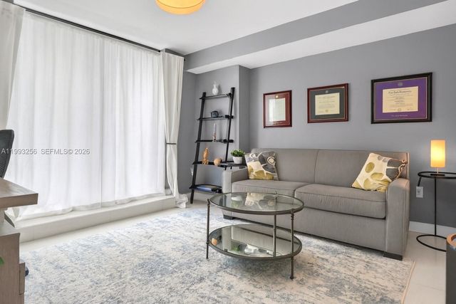 1111 SW 1st Ave 721-N, Miami, FL 33130