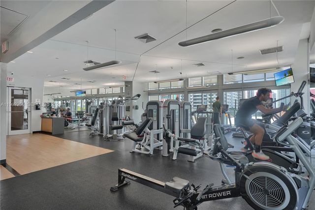 1111 SW 1st Ave 721-N, Miami, FL 33130