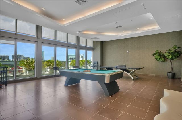 1111 SW 1st Ave 721-N, Miami, FL 33130