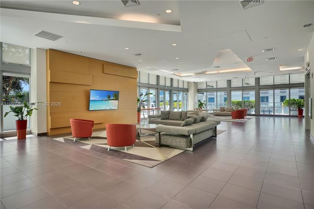 1111 SW 1st Ave 721-N, Miami, FL 33130