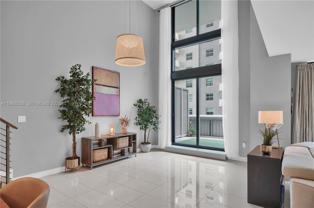 1111 SW 1st Ave 721-N, Miami, FL 33130