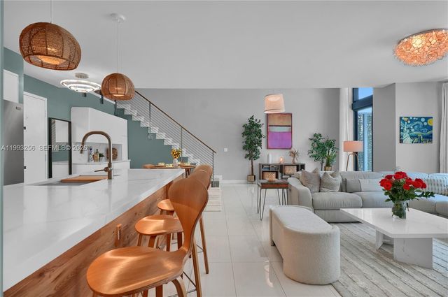 1111 SW 1st Ave 721-N, Miami, FL 33130