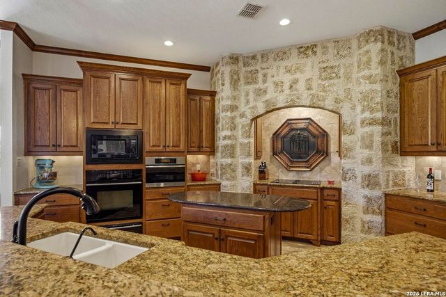 340 Marvil Lee, Boerne, TX 78006