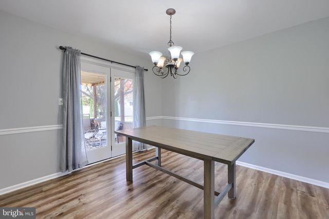 230 MEADOWLARK DR, Ephrata, PA 17522