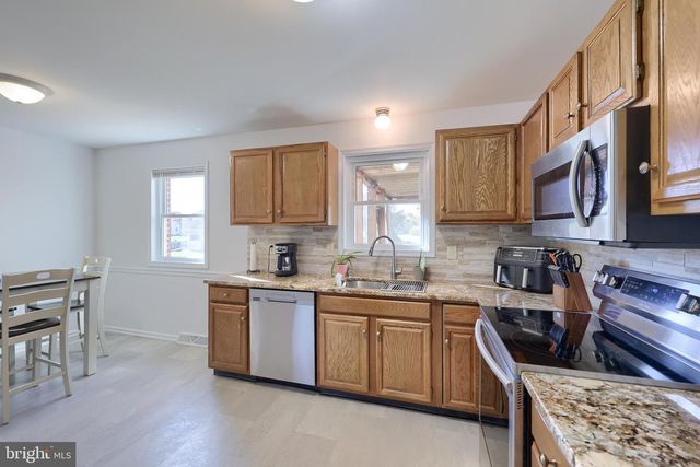 230 MEADOWLARK DR, Ephrata, PA 17522