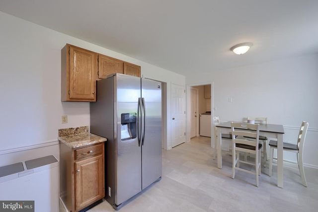 230 MEADOWLARK DR, Ephrata, PA 17522