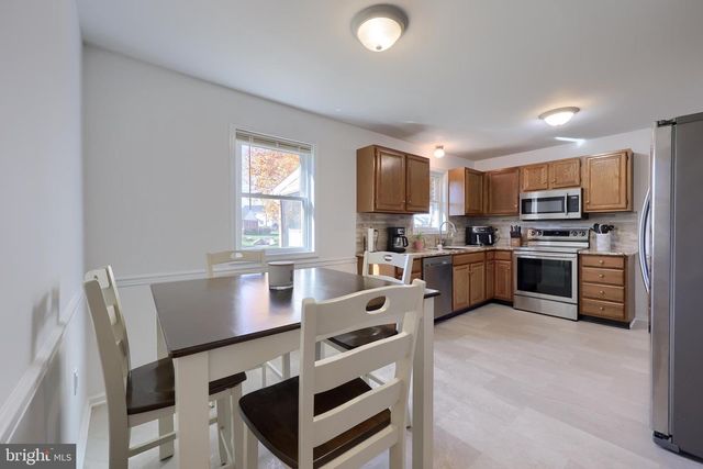 230 MEADOWLARK DR, Ephrata, PA 17522