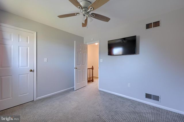 230 MEADOWLARK DR, Ephrata, PA 17522