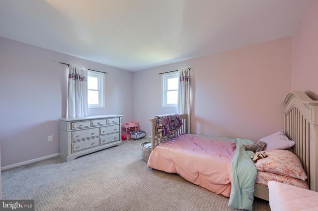 230 MEADOWLARK DR, Ephrata, PA 17522