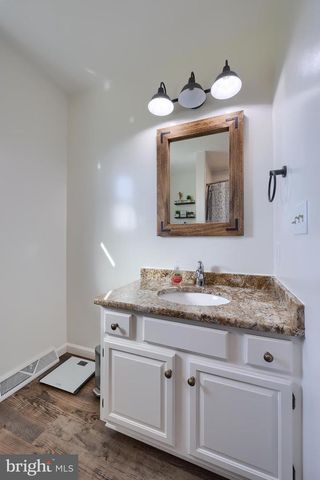 230 MEADOWLARK DR, Ephrata, PA 17522