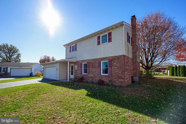 230 MEADOWLARK DR, Ephrata, PA 17522