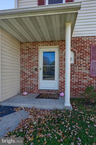 230 MEADOWLARK DR, Ephrata, PA 17522